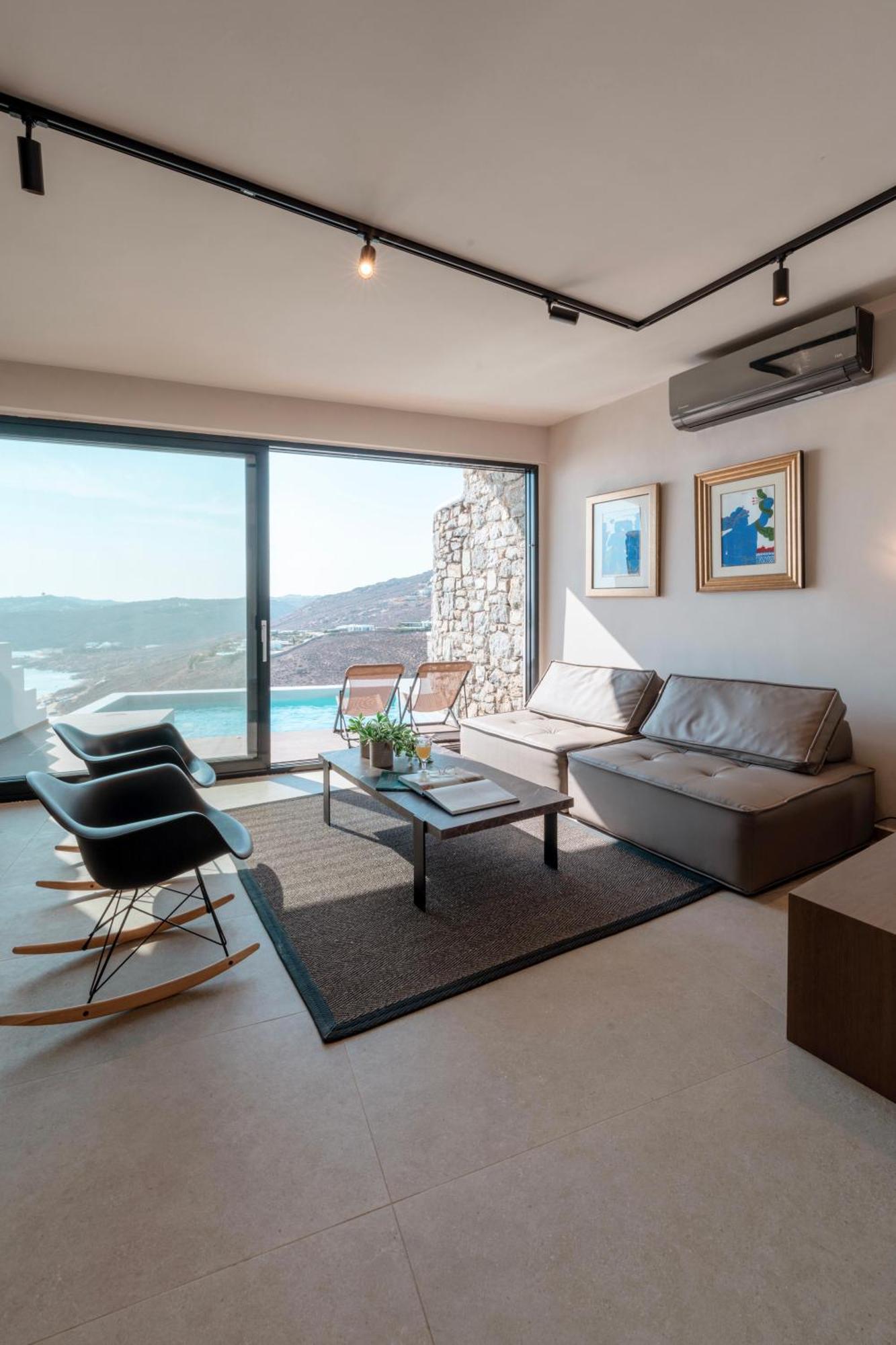Vakantiehuis Luxury House With Private Pool At Elia *